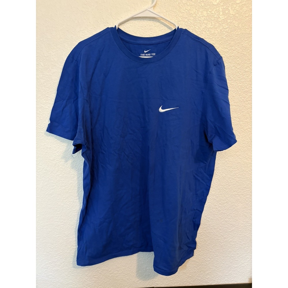 Men's The Nike Tee XL Short Sleeve Crew Neck T-Shirt Royal Blue Logo embroidery